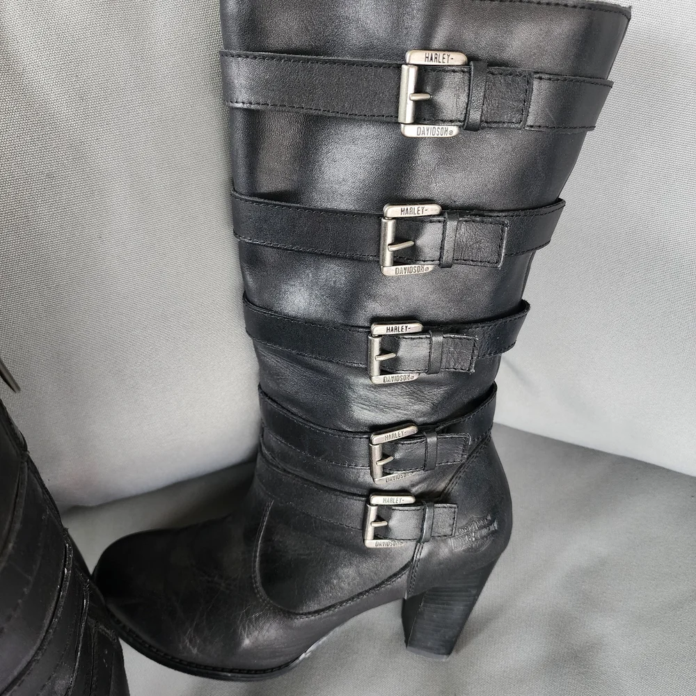 Harley-Davidson Black Strapped Leather Heeled Knee Boots - Picture 5 of 7